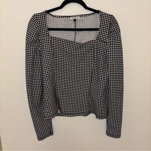 Black and White Houndstooth Women's Top, Size Medium